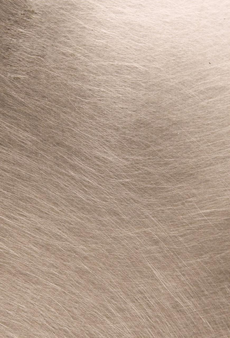 762